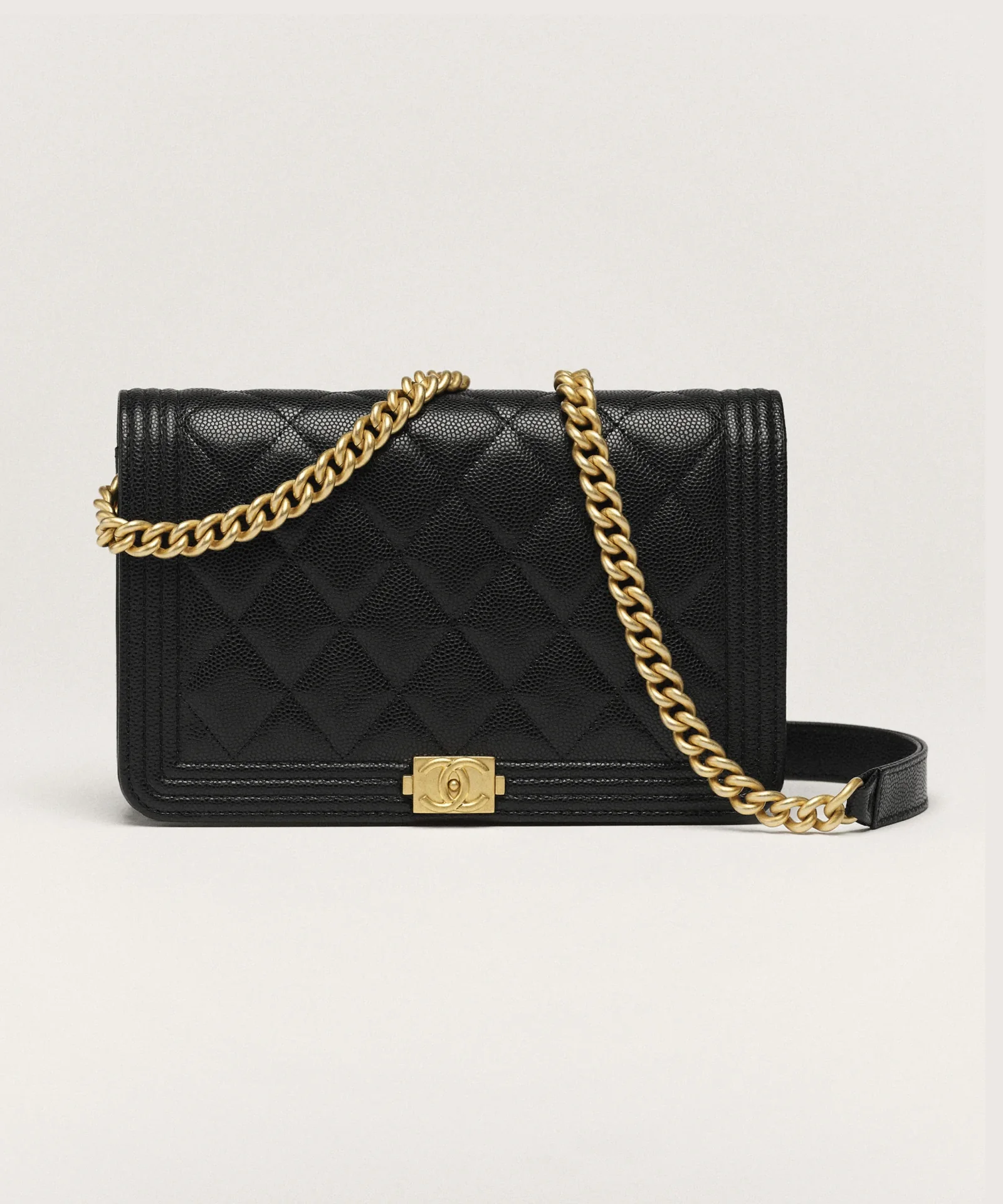 CHANEL BOY CHANEL Wallet on Chain official image 02