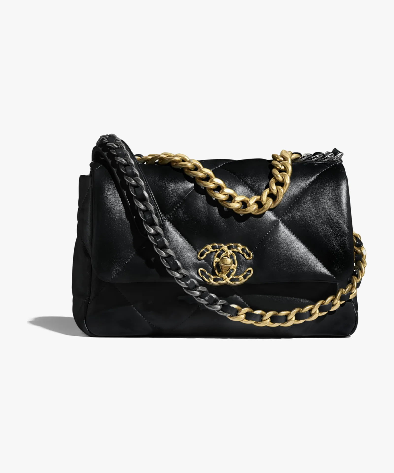 CHANEL CHANEL 19 Handbag official image 01
