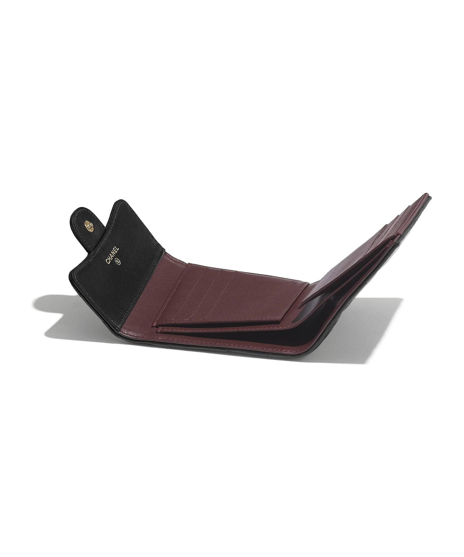 CHANEL Classic Small Flap Wallet official image 04