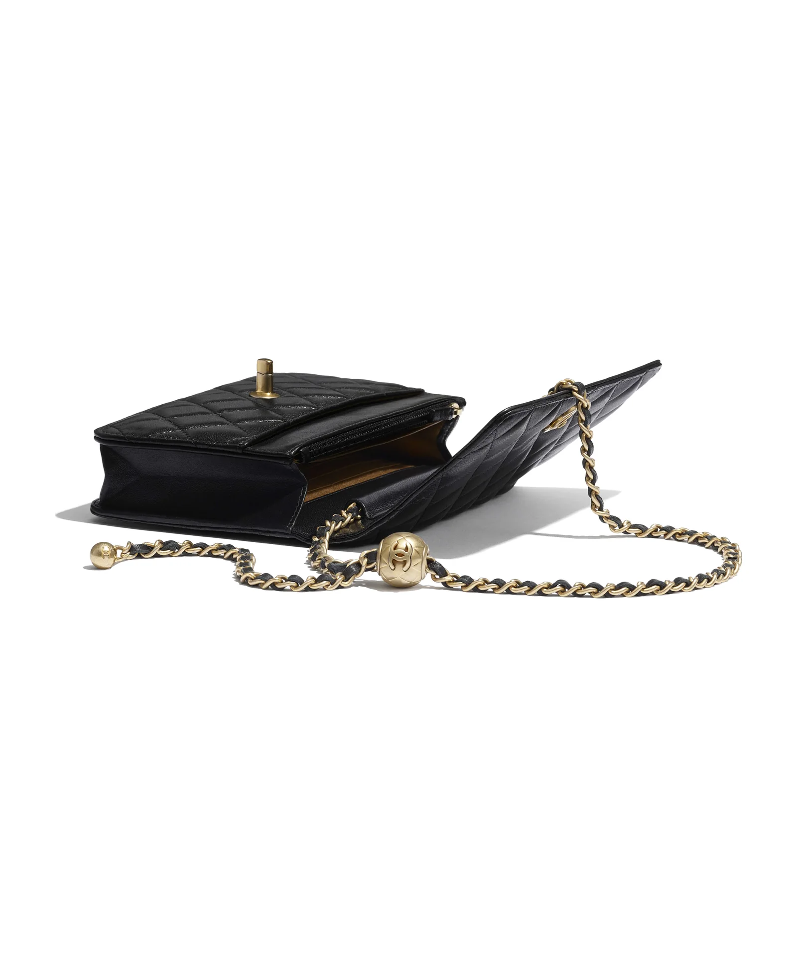CHANEL Wallet on Chain official image 03